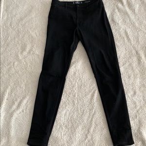 Black Hollister ultra high rise super skinny jean